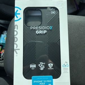 Speck Presidio2 Grip Phone Case